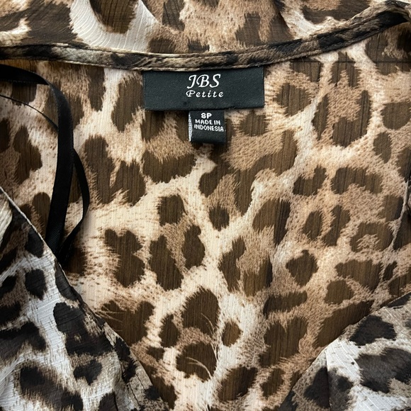 JBS Short Sleeve Belted Dress in Leopard - Picture 7 of 12